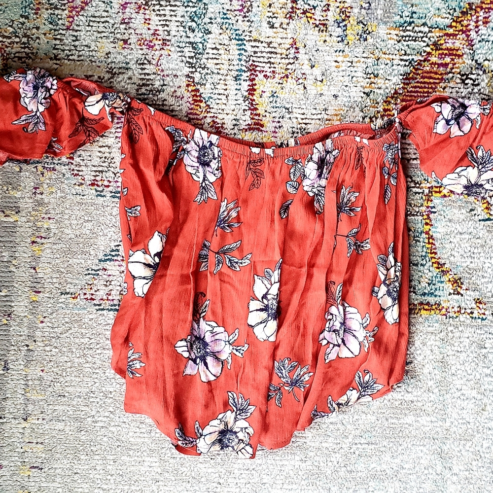 Off the shoulder flutter sleeve top